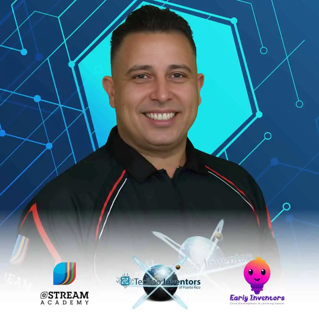 Ing. César Cabrera - Fundador y Director